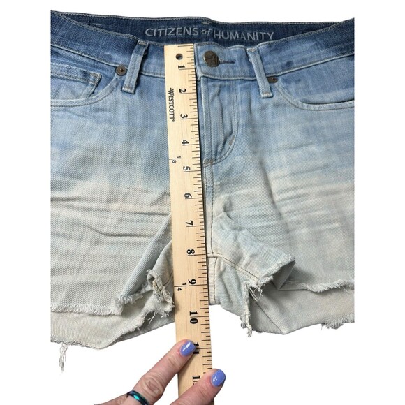 Citizens Of Humanity Size 26 Denim Ombré‎ Jean Shorts Cut Offs Frayed Hem #I3-5 - Picture 9 of 10